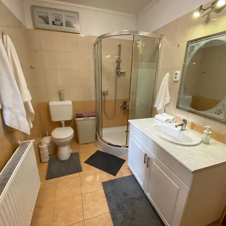 Apartment Rev1 Vendeghaz