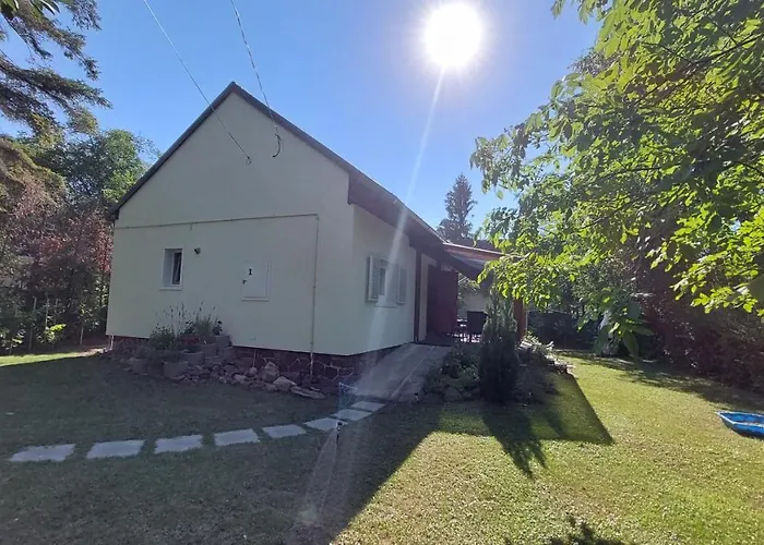 Rev1 Vendeghaz דירה רבפולופ